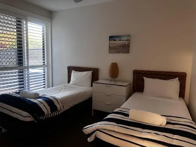Kings Row Apartments Caloundra