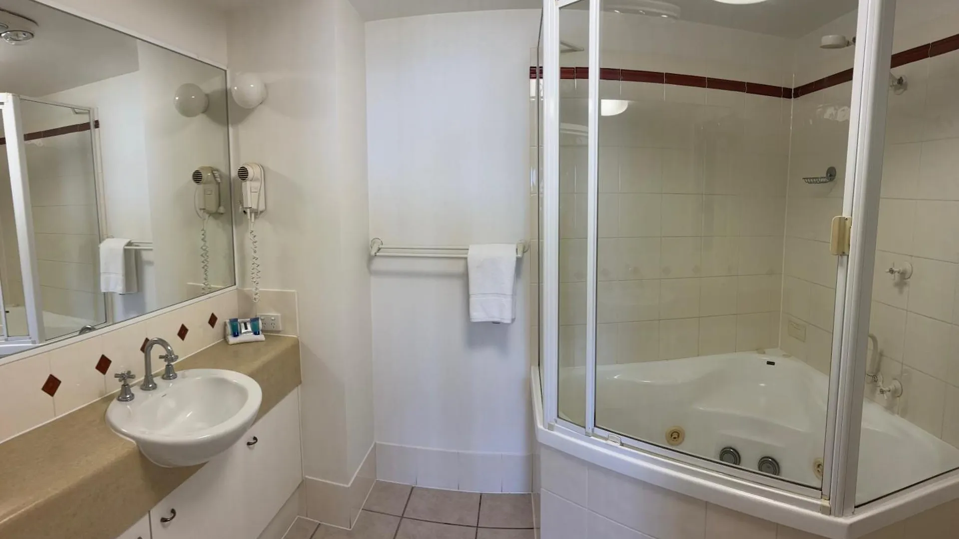 Kings Row Apartments Caloundra