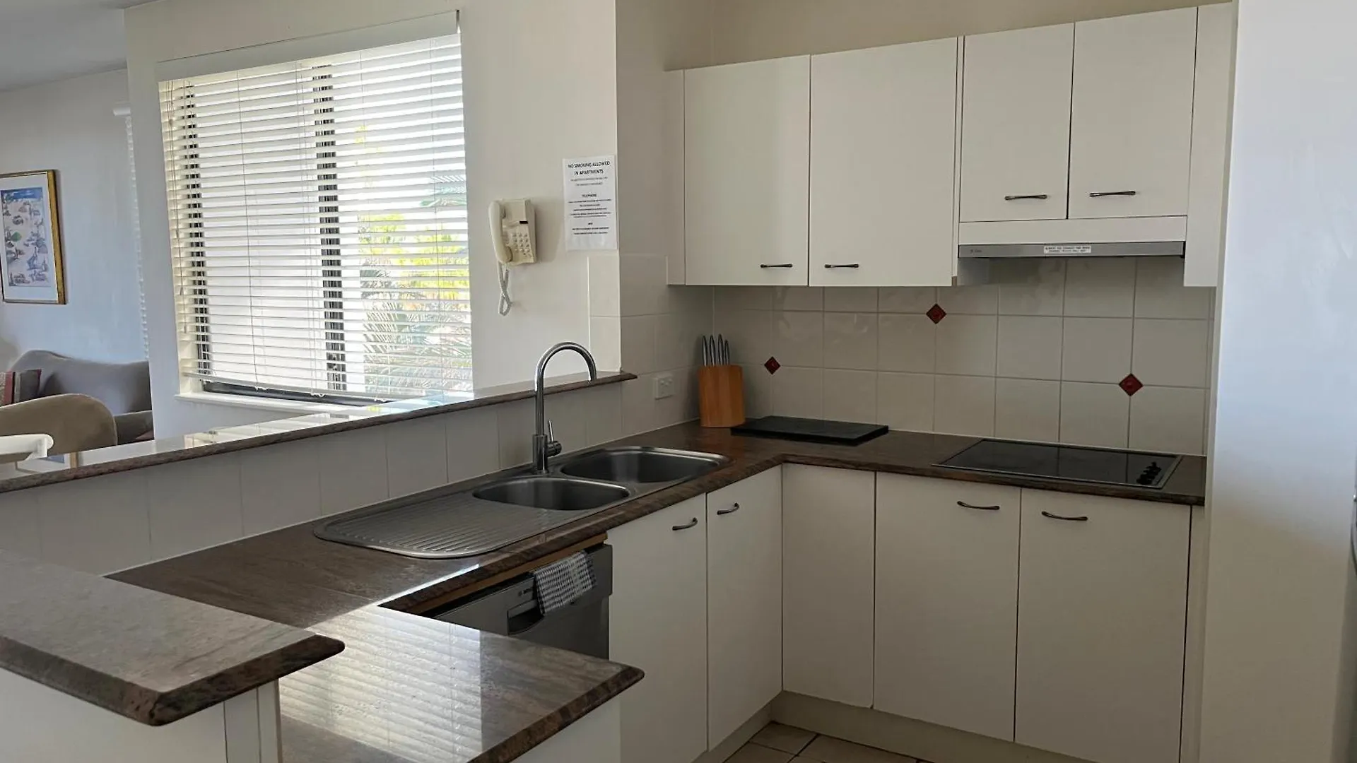 Kings Row Apartments Caloundra