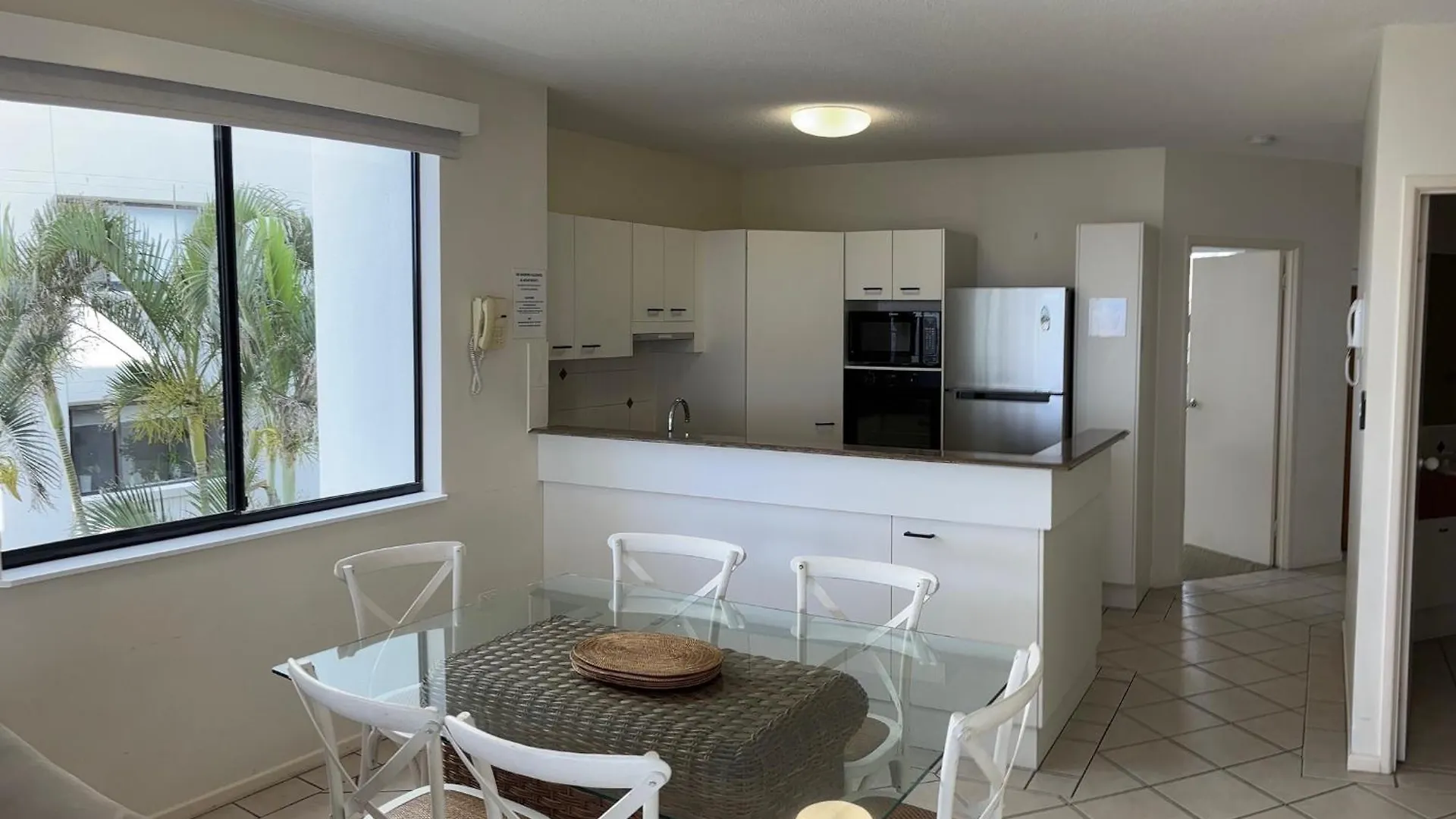 Kings Row Apartments Caloundra Australia